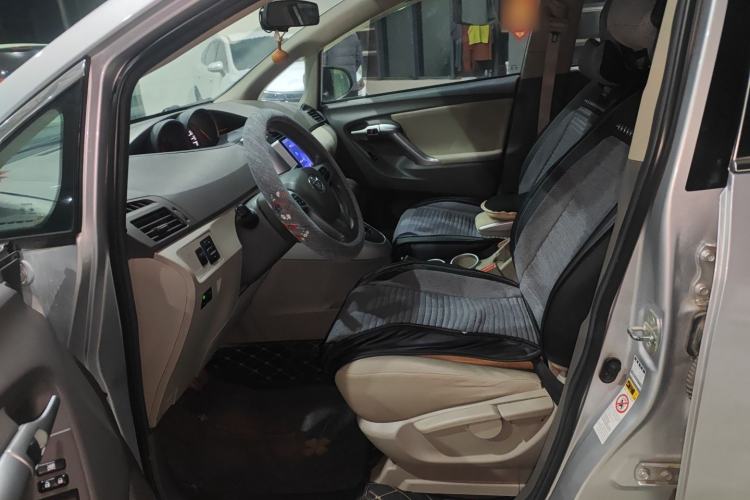 Used Toyota Verso 2014 Starlight 180E CVT Elite Edition