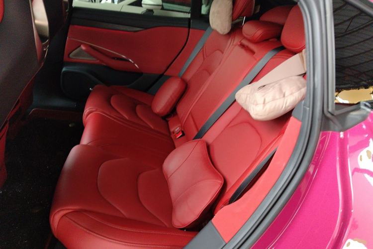 Used Xiaomi Auto SU7 2024 Four-Wheel Drive Ultra-Long Range Advanced Intelligent Driving Max Edition