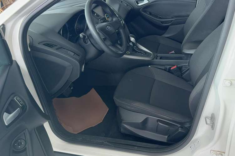 Used Ford Focus 2015 Hatchback 1.6L Automatic Comfort Model
