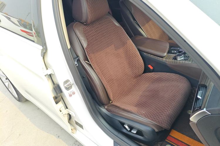 Used BMW 5 Series 2018 Revised Version 530Li Leading Edition Luxury Package Right Front Seat