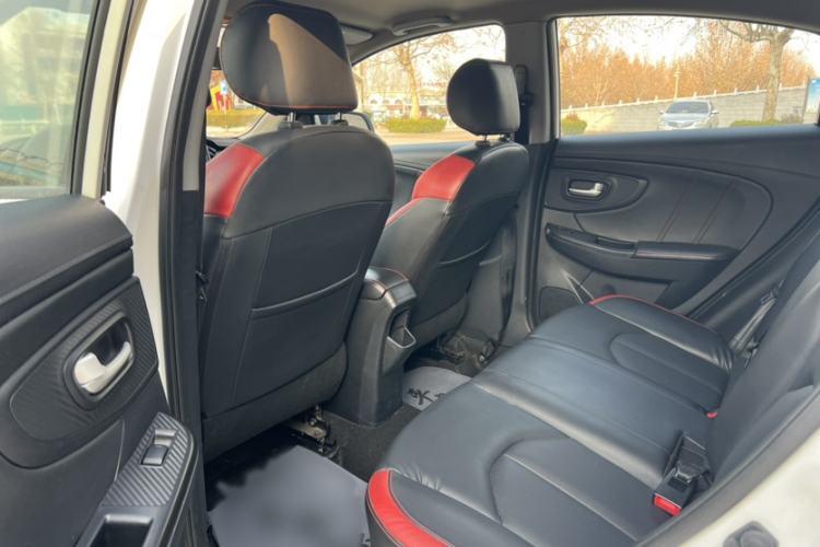 Used Luxgen U5 SUV 2017 1.6L CVT Knight Edition
