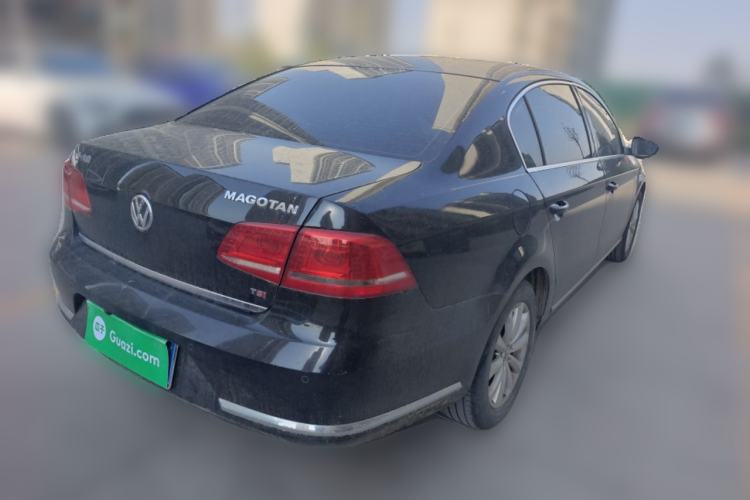 Used Volkswagen Magotan 2015 1.8TSI Luxury Model Rear Right 45 Deg