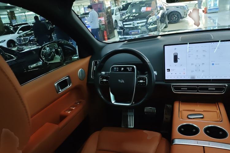 Used Li Auto L8 2023 Pro Model
