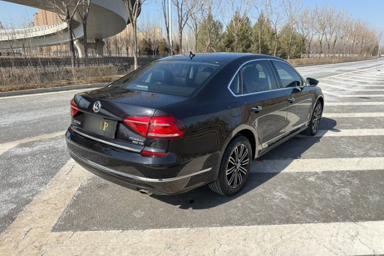 Used Volkswagen Passat 2017 380TSI DSG Prestige Edition
