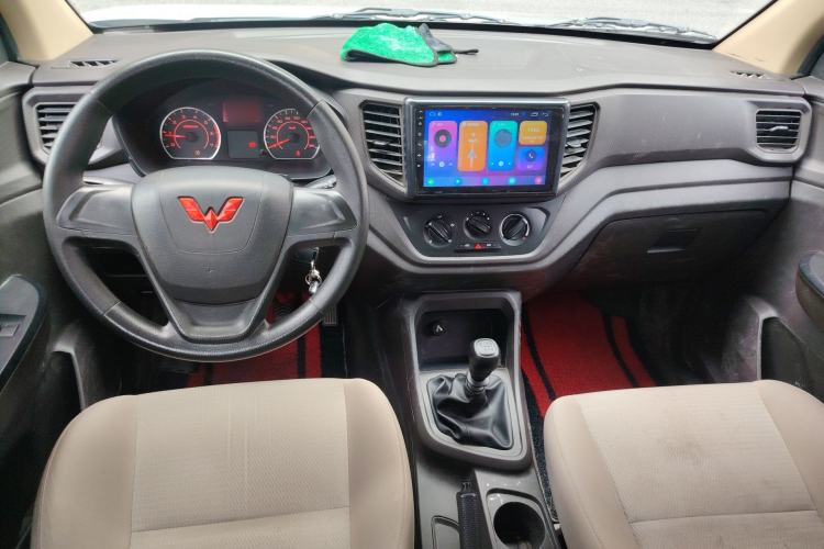 Used Wuling Hongguang V 2022 1.5L Jingqu Version Hydraulic Power Steering LAR