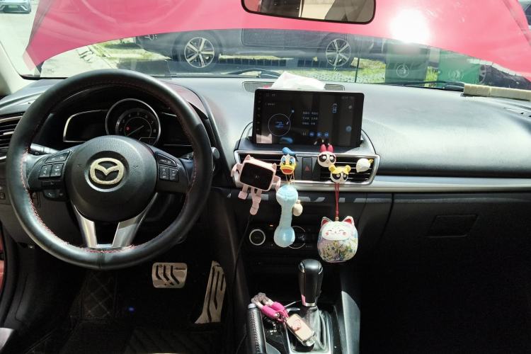 Used Mazda 3 Axela 2014 Sedan 2.0L Automatic Flagship Model