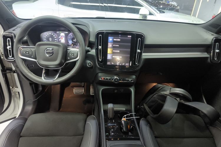 Used Volvo XC40 2021 T4 Four-Wheel Drive Smart & Sporty Edition
