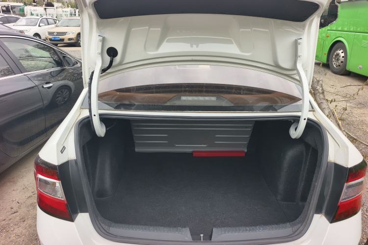 Used Skoda Rapid 2018 1.6L Automatic Comfort Edition Trunk