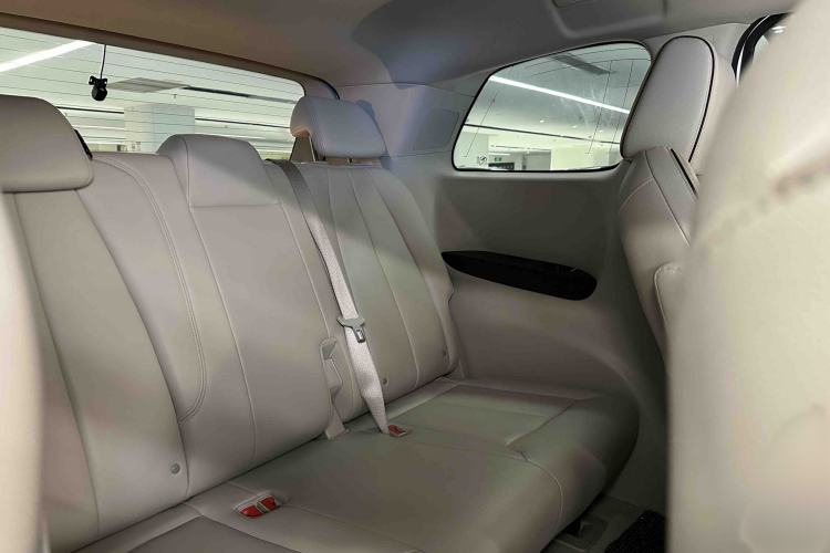 Used Buick GL8 2021 Land Cruiser Executive Class 652T Luxury Model Interior 8