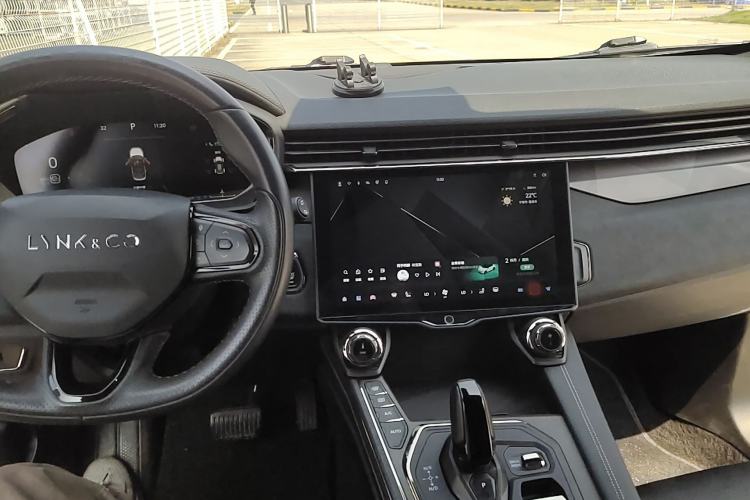 Used Lynk & Co 01 2023 1.5TD EM-F PM Center Console