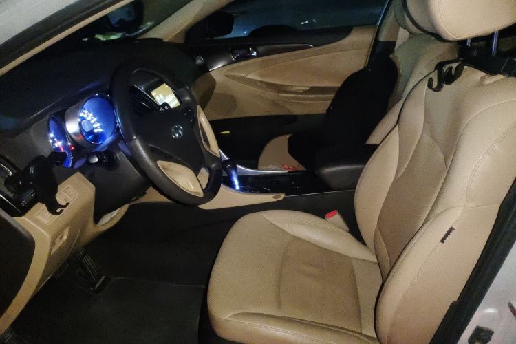 Used Hyundai Sonata 2011 2.0L Automatic Luxury Edition