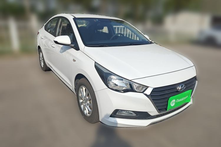 Used Hyundai Verna (new generation) 2016 1.4L Automatic Cool Edition GLS Front Right 45 Deg