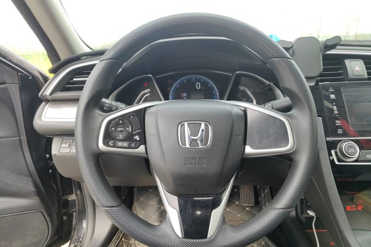 Used Honda Civic 2016 220TURBO CVT Luxury Edition
