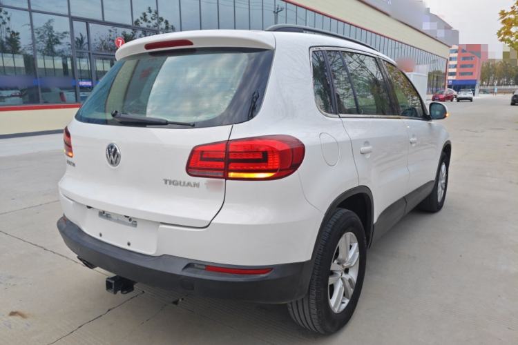 Used Volkswagen Tiguan 2015 1.8TSI Manual Two-Wheel Drive Fashion Edition Rear Right 45 Deg