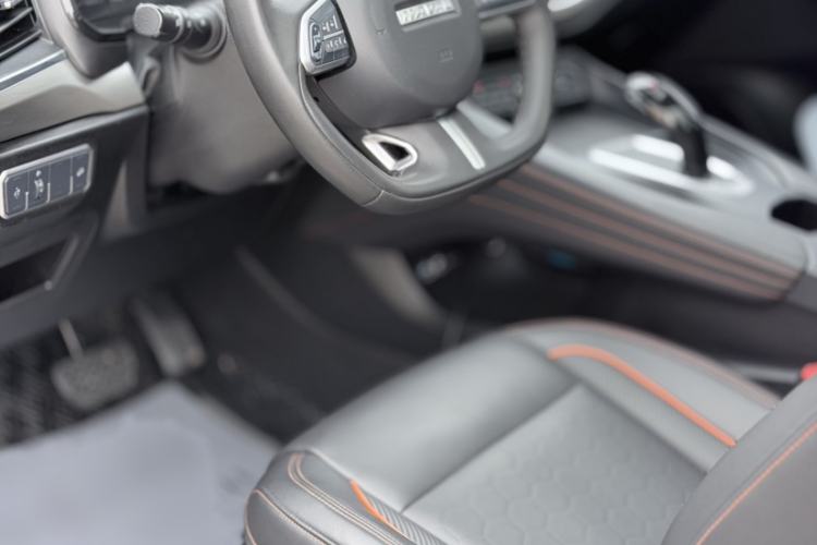 Used Haval F7 2021 1.5T Two-Wheel Drive iXuan Interior 6