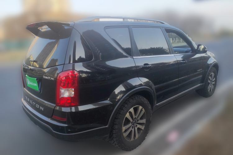 Used SsangYong Rexton W 2014 2.0T Four-Wheel Drive Luxury Navigation Version with 7 Seats