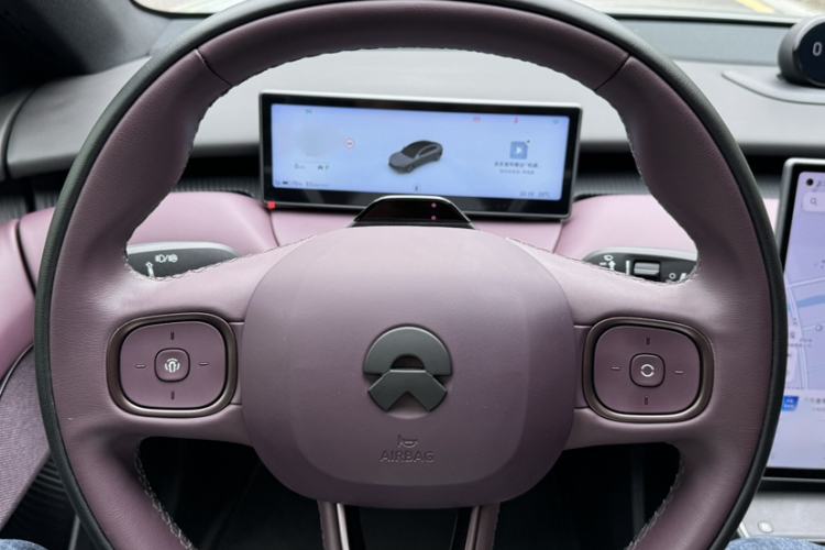 Used Nio ET5 2024 75 kWh Steering Wheel
