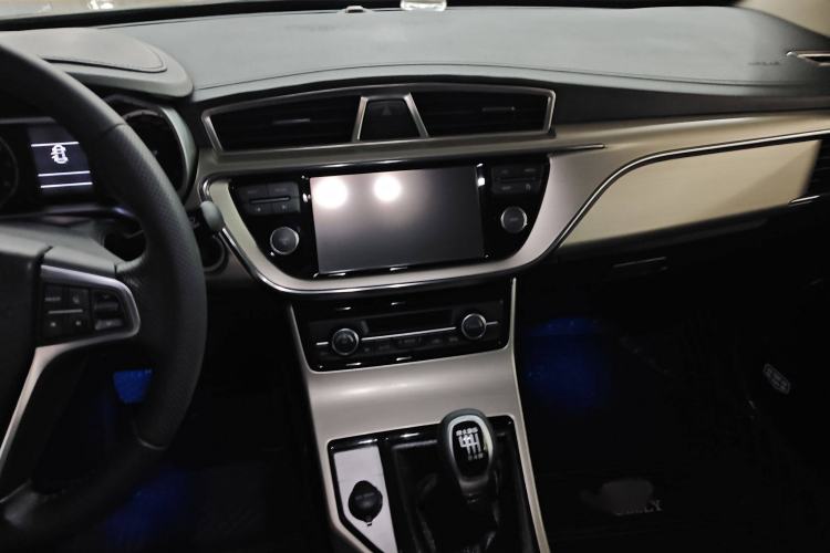 Used Geely Auto Emgrand GL 2017 1.8L Manual Elite Model
