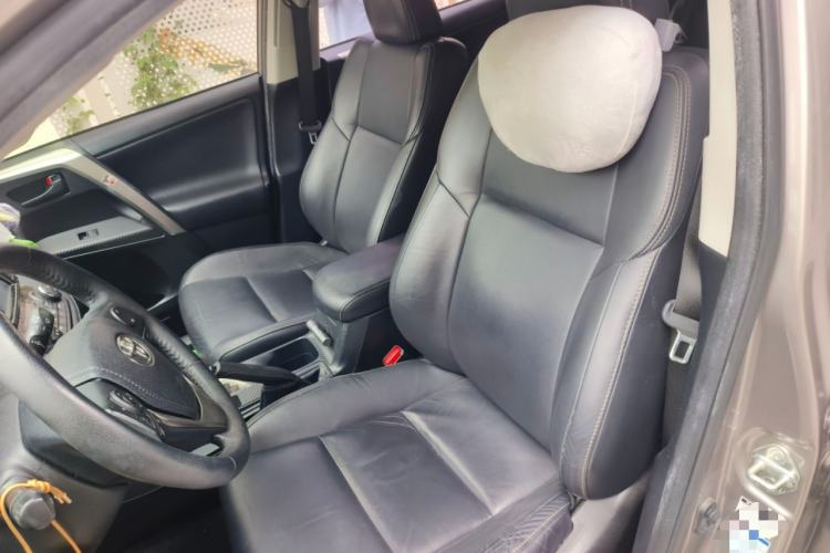 Used Toyota RAV4 2015 2.5L Automatic 4x4 Elite Edition
