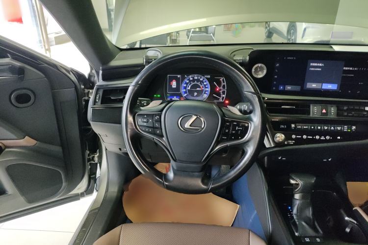 Used Lexus ES 2022 200 Excellence Edition
