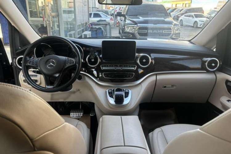 Used Mercedes-Benz V-Class 2018 V 260 L Prestige Extended Version China VI