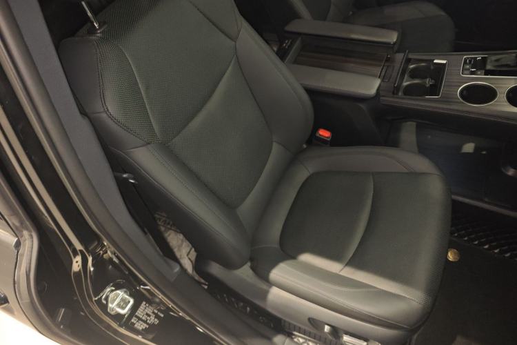 Used Toyota Granvia 2023 2.5L Hybrid Prestige VIP Edition