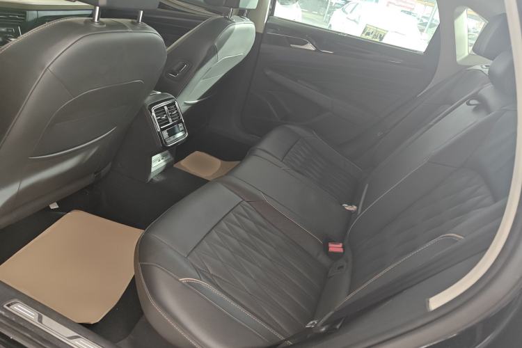 Used Volkswagen Passat 2019 330TSI Luxury Edition China VI Standard Left Rear Seat