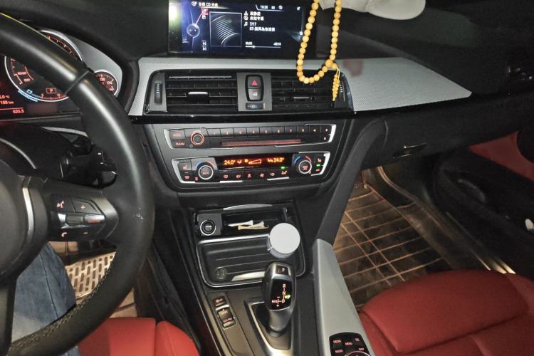 Used BMW 3 Series GT 2014 320i Design Package Model Audio And AC Panel