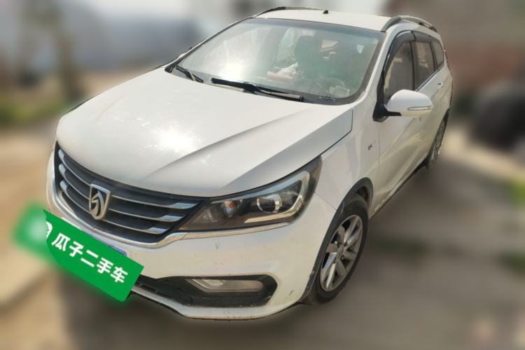 Used Baojun 310W 2017 1.5L Manual Fashion Model China V