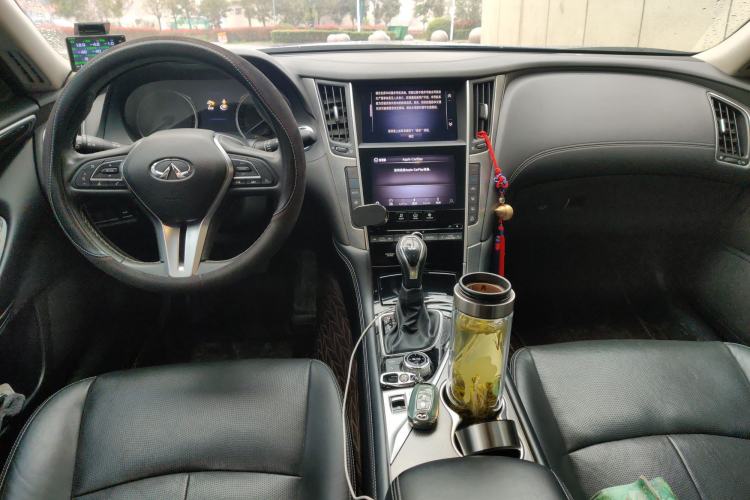 Used Infiniti Q50L 2021 2.0T Enjoyment Edition Center Console