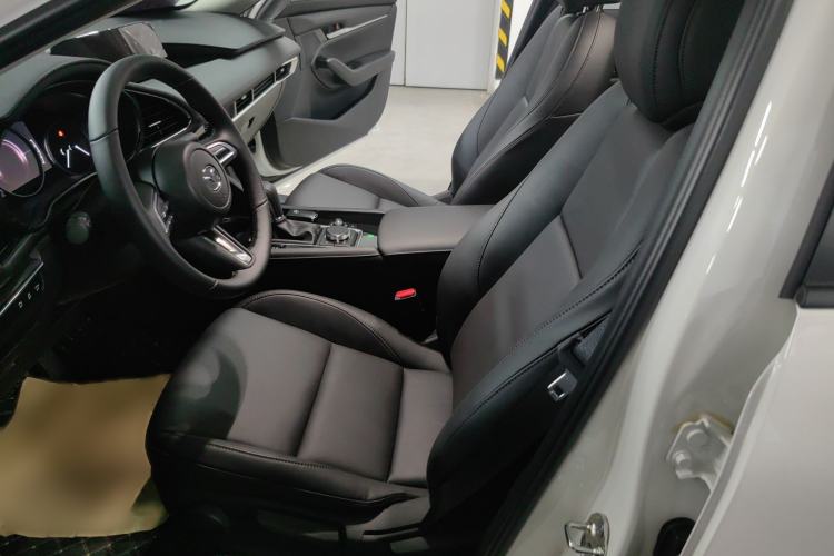 Used Mazda 3 Axela 2025 Model, 2.0L Automatic, Quality Elegance Edition