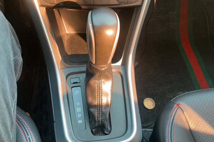 Used Suzuki S-Cross 2014 1.6L CVT Two-Wheel Drive Elite Version