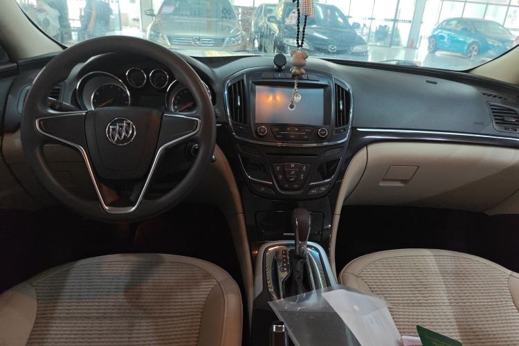 Used Buick Regal 2015 2.0L Leading Fashion Edition