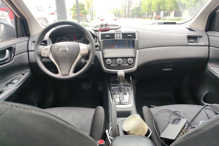 Used Nissan Tiida 2019 1.6L CVT Cool Edition China VI Standard Center Console