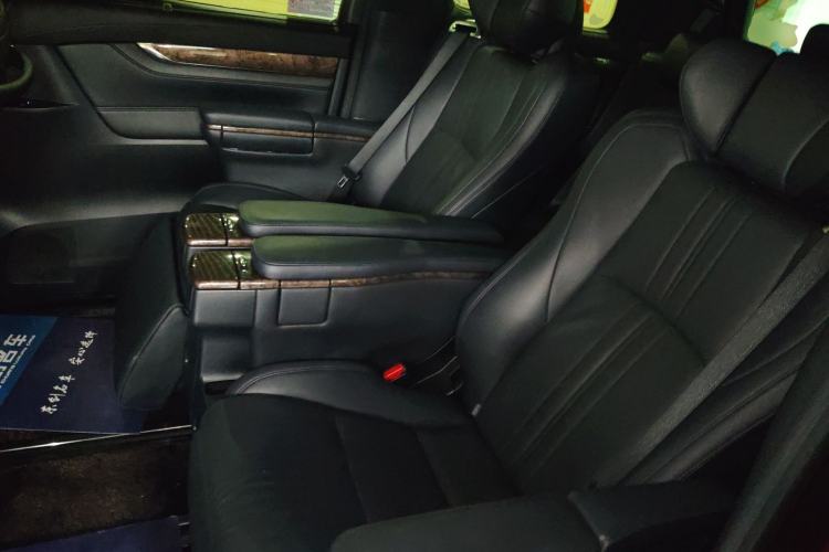 Used Toyota Vellfire 2021 Crown Dual-Engine 2.5L HV Prestige Edition
