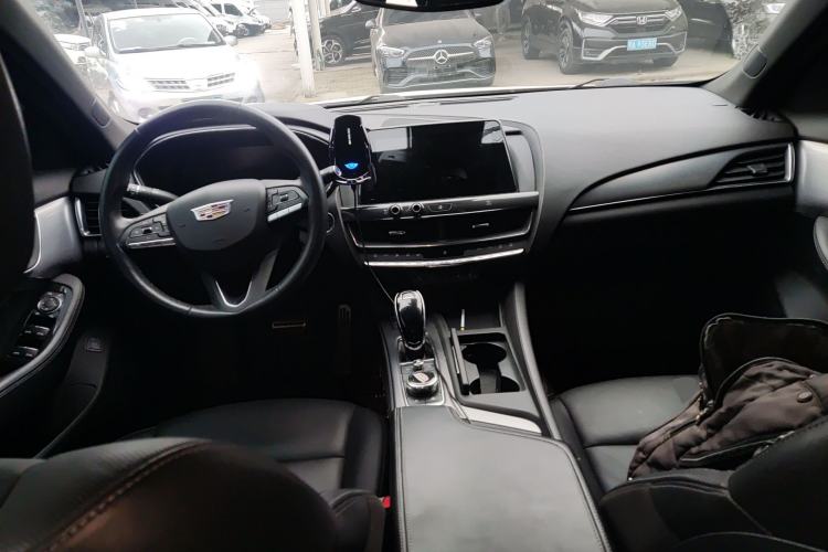 Used Cadillac CT5 2021 28T Prestige Edition Center Console