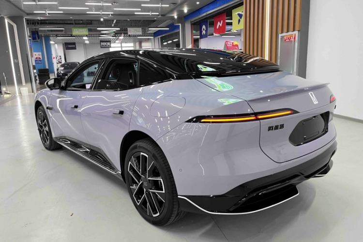 Used Avatr 06 2025 Max All-Electric Version