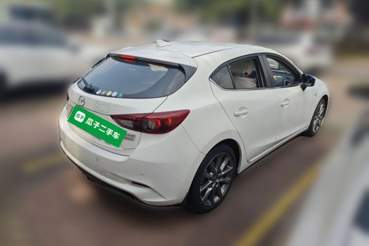 Used Mazda Mazda 3 Axela 2017 Hatchback 2.0L Automatic Luxury Model Emission Standard China V
