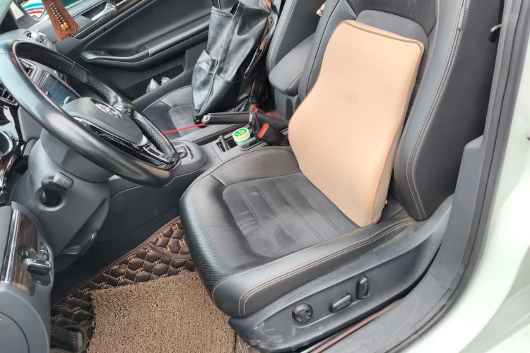 Used Volkswagen Sagitar 2015 230TSI Automatic Luxury Model
