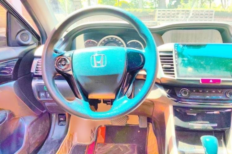 Used Honda Accord 2016 2.0L Comfort Edition
