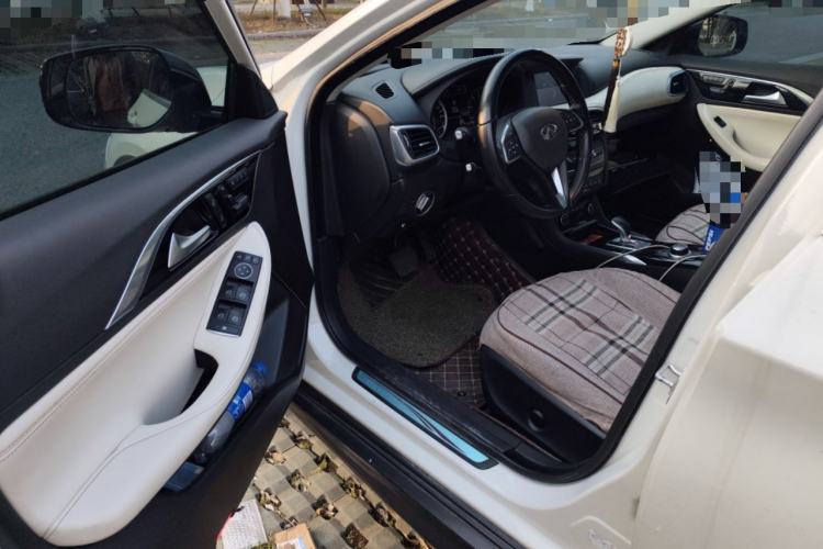 Used Infiniti QX30 2017 1.6T Two-Wheel-Drive Sport Edition