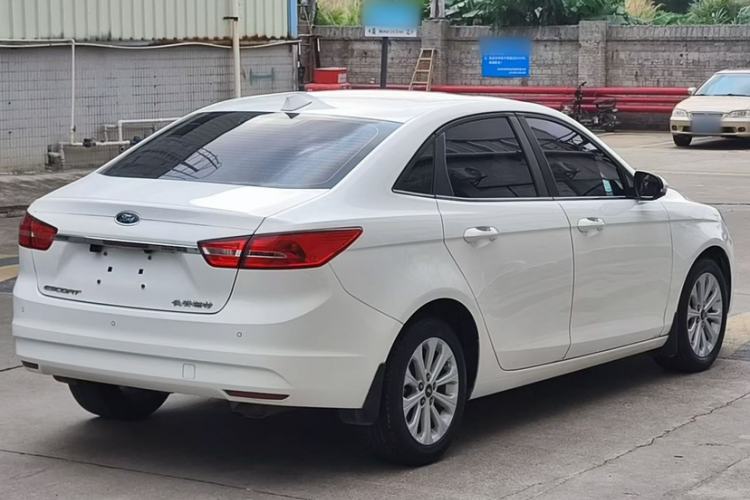 Used Ford Escort 2017 Happiness Edition 1.5L Automatic Fashion Version Exterior 5