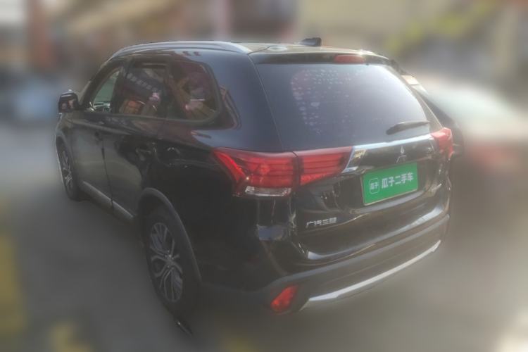 Used Mitsubishi Outlander 2018 2.0L Two-Wheel Drive Glory Edition 5 Seats
