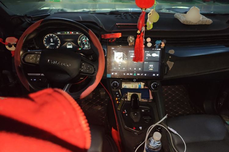 Used Lynk & Co 05 EM-P 2021 1.5TD PHEV HALO Center Console