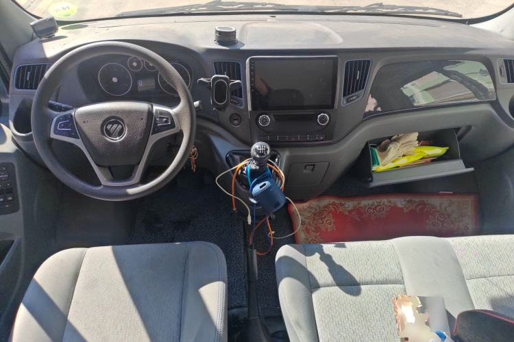 Used Foton Toano 2023 Cummins 2.8T Manual Jixiang Multi-Function Long-Wheelbase Mid-Roof Model with Rear Dual Tires Available in 7/9-Seater Configurations Center Console