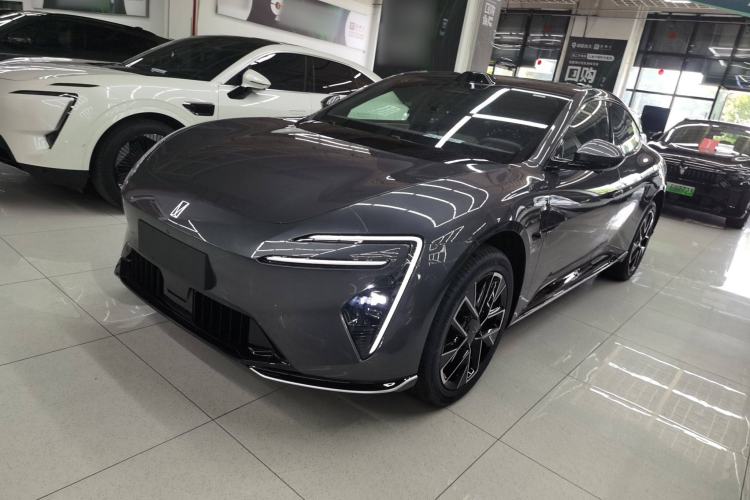 Used Avatr 06 2025 Max All-Electric Version