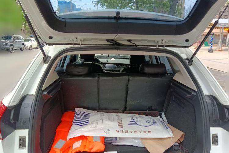 Used Haval H2s 2018 Red-Label 1.5T Dual-Clutch Elite Model Trunk