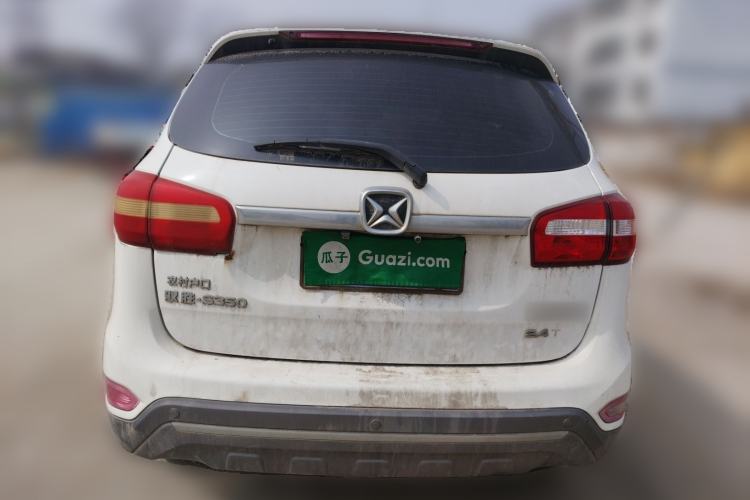 Used JMC Yusheng S350 2014 2.4T Automatic 2WD Diesel Luxury Version with Sunroof 5 Seats
