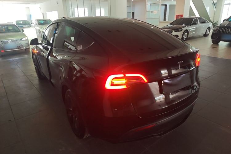 Used Tesla Model Y 2023 Rear-Wheel-Drive Version