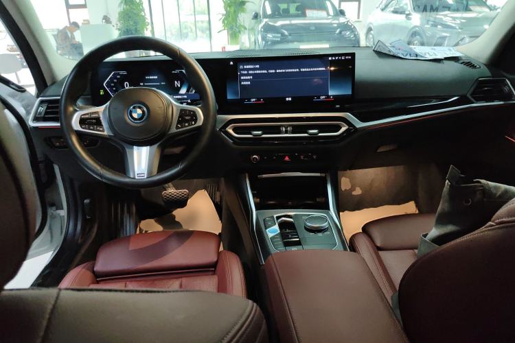 Used BMW i3 2023 eDrive 40 L Midnight Edition
